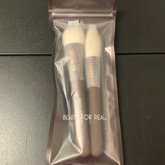 BEAUTY FOR REAL Perfect Precision Complexion Brushes - Powder + Complexion - Picture 2 of 2